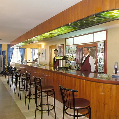 Hotell Kross Velazquez